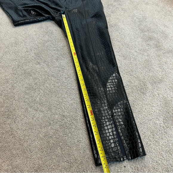 Zara Women Black Croc embossed Animal Faux Leather Pleather Vegan Pants M NWOT - Picture 16 of 17